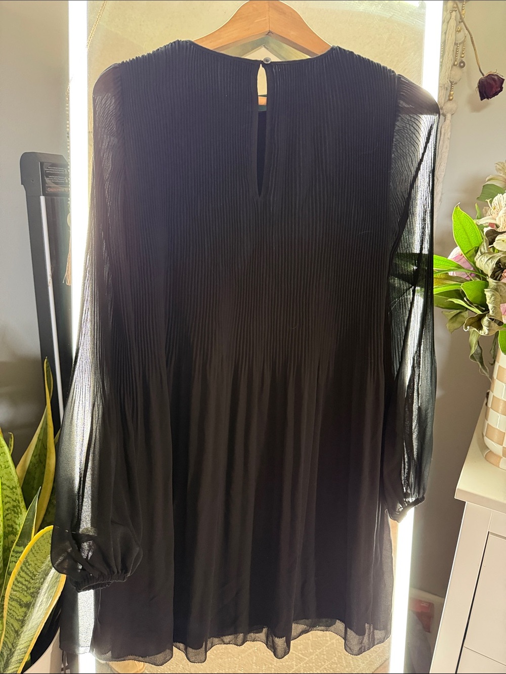 Wilfred Black Pleated Long Sleeve Dress - Picture 4 of 4